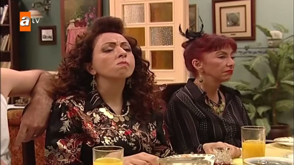 Paşa Junior! sahnesinden kare